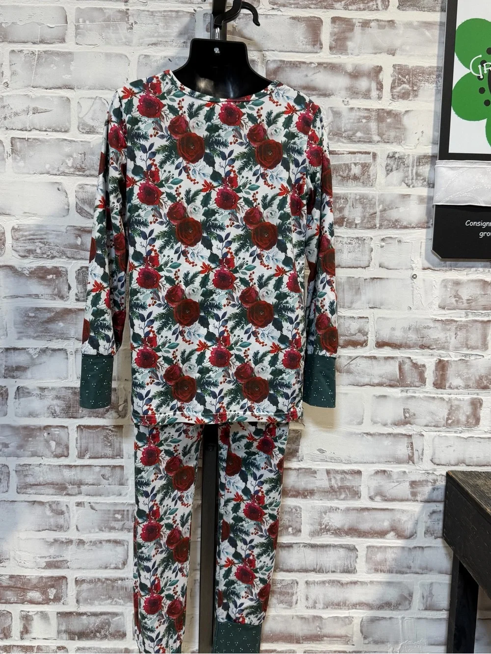 cheeky plum Girls Floral Ruffle Set - Red, Green, White